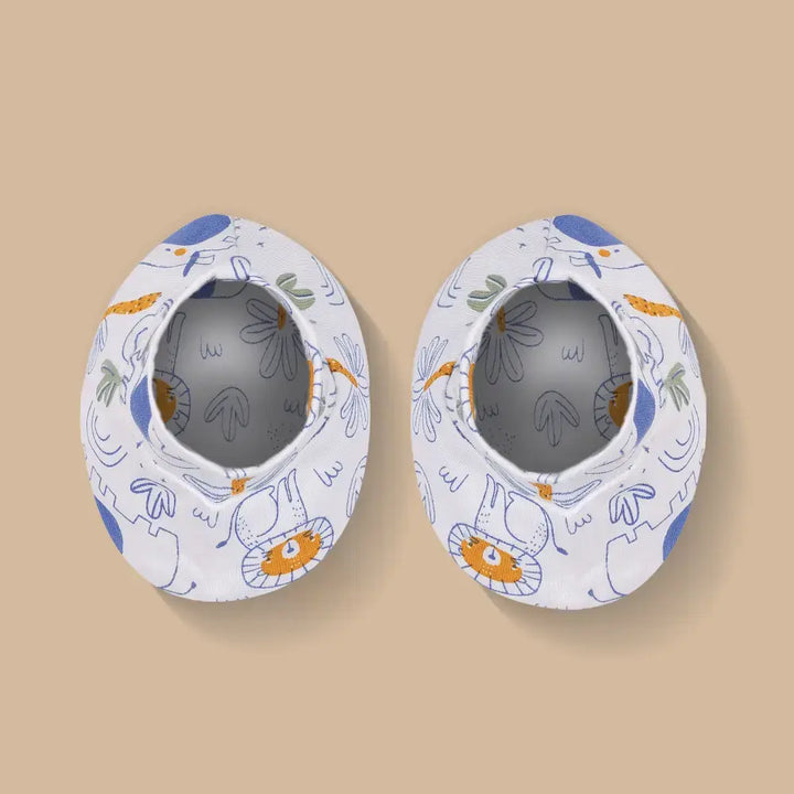 Prekies Newborn Cotton Cap, Mittens &amp; Booties Set Lion Print - White