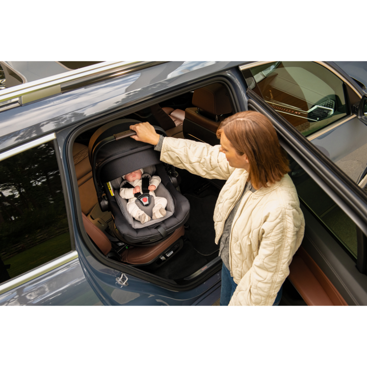 Nuna BASE CURV Car Seat Base
