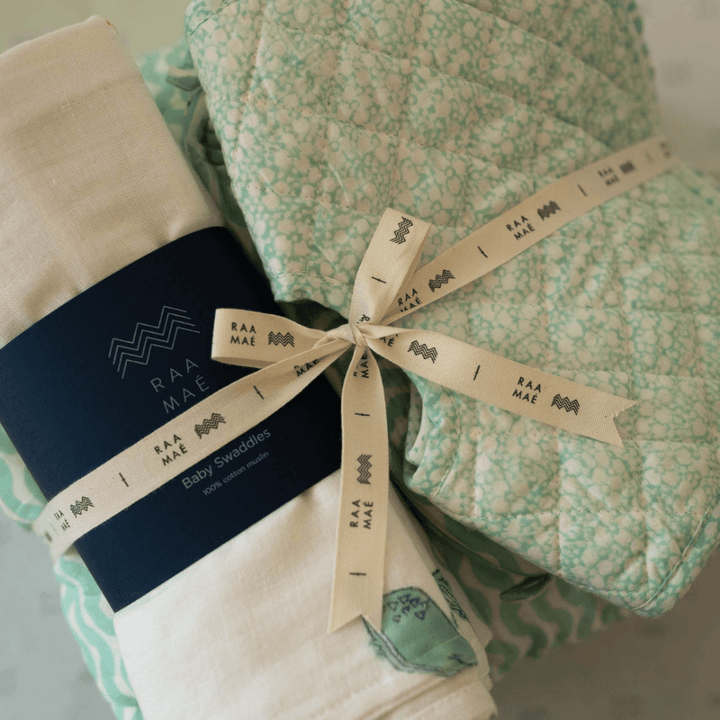 Raamae Baby Bundle (Quilt+Bib+Swaddle+Wash bag) - Moana