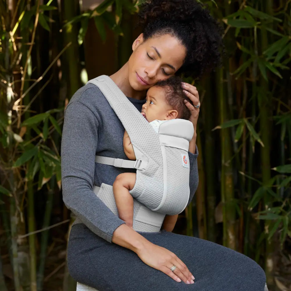 Ergobaby Omni Lite Mesh Baby Carrier – Soft &amp; Ergonomic Carrier with Padded, Adjustable Cross Shoulder Strap, Bucket Seat, Perfect for Travel &amp; Everyday Use, 0M–2 Years, Pearl Grey