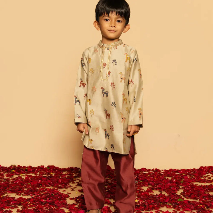 Dulaar Chanderi Kurta Pyjama Set | Hand-Block Printed (Gota Work) - Happy Hiran
