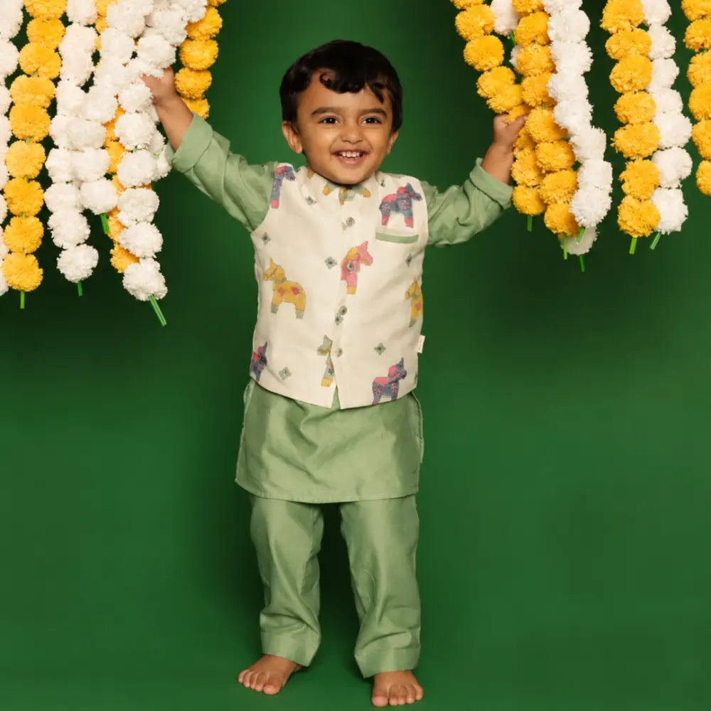 Dulaar Chanderi Kurta Pyjama &amp; Bandi Set | Hand-Block Printed - Tuk Tuk Ghoda