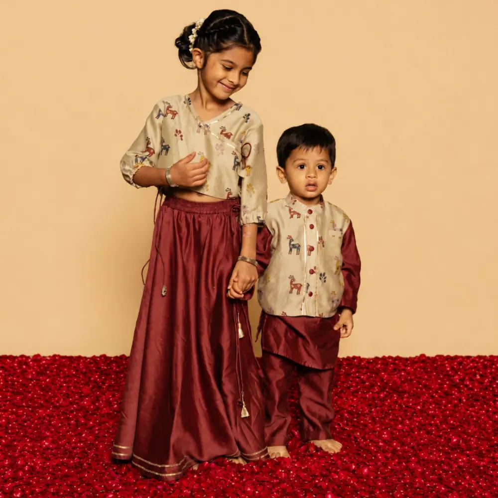 Dulaar Chanderi Kurta Pyjama &amp; Bandi Set | Hand-Block Printed (Gota Work) - Happy Hiran