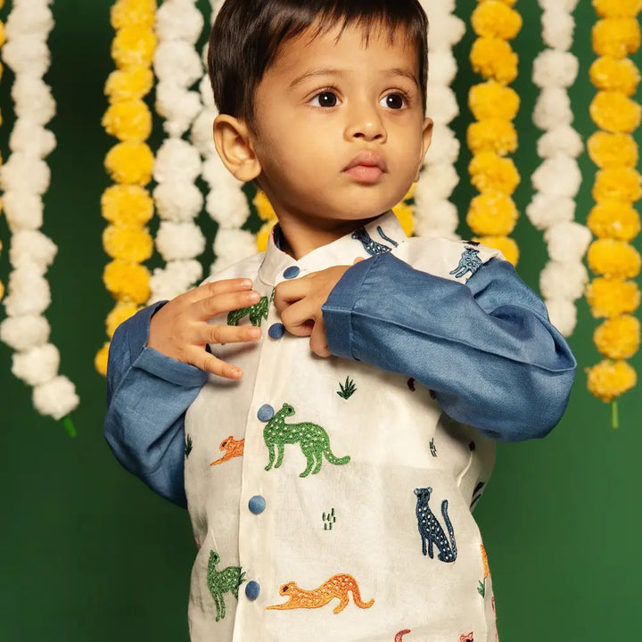 Dulaar Chanderi Kurta Pyjama &amp; Bandi Set | Embroidered - Panther Party