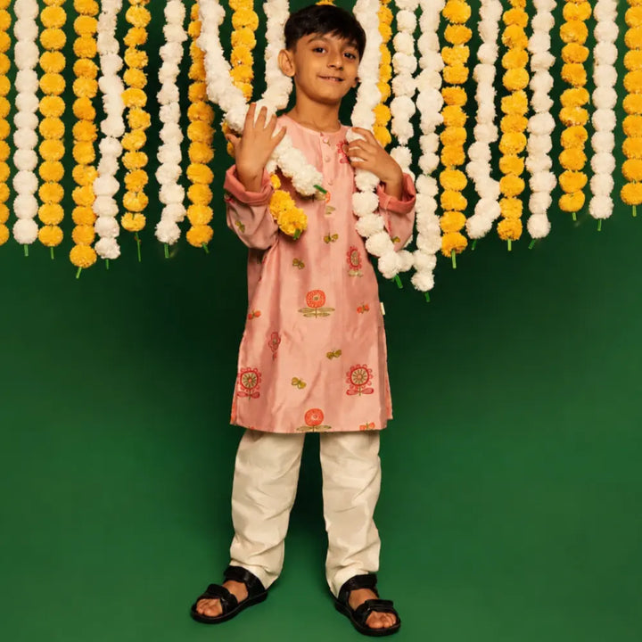 Dulaar Chanderi Kurta Pyjama Set | Hand-Block Printed (Zardosi Booti Work) - Phool aur Titli