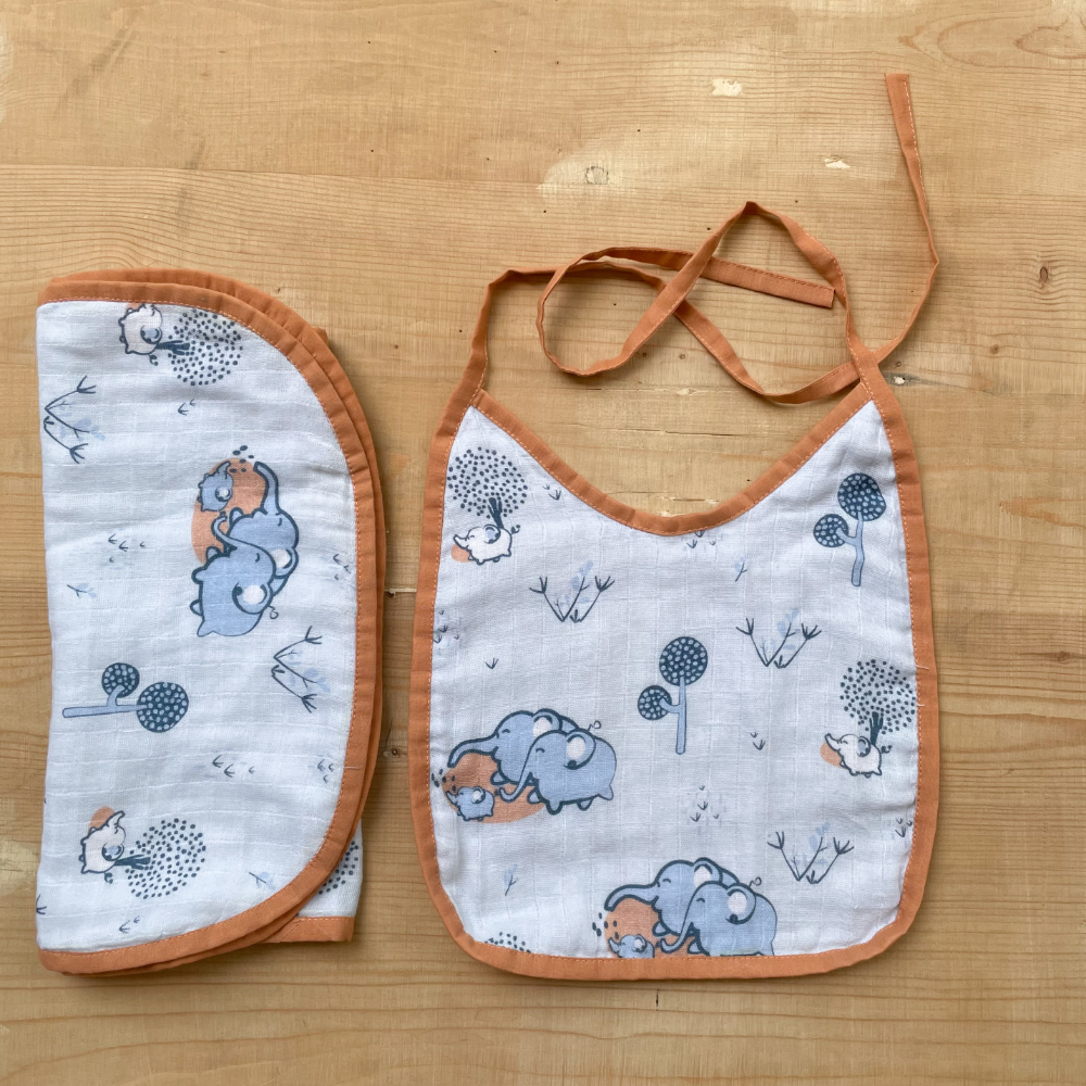 Bhaakur Newborn Bib and Burp Cloth Set- Elephant Print