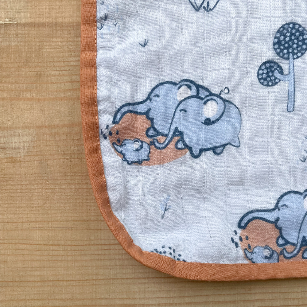 Bhaakur Newborn Bib and Burp Cloth Set- Elephant Print