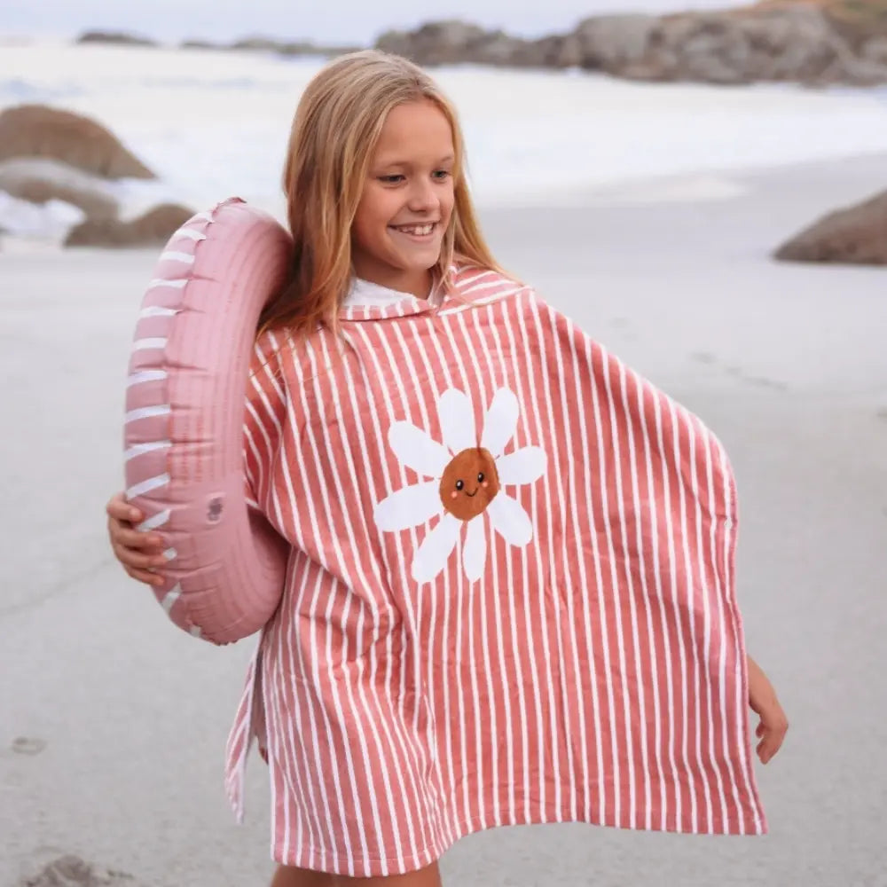 Swim Essentials Beach Poncho, Quick-Dry Kids Hooded Towel Poncho, 65 × 65 cm, Red/White - Daisy Flower