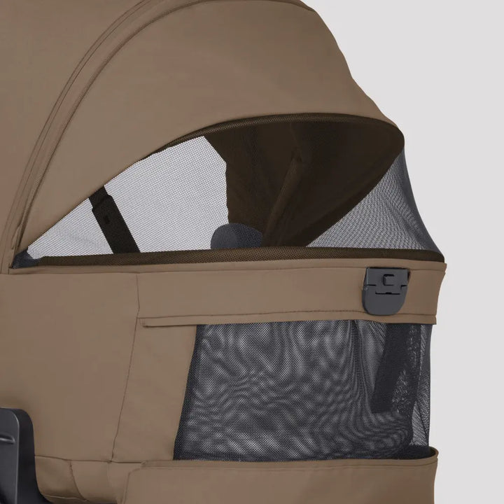 Silver Cross Breez Stroller &amp; Carry Cot Travel System Combo | Reversible Flat Recline Seat | Height Adjustable | All Terrain Suspension | One Hand Fold | Rain Cover &amp; Adaptors Included | Newborn to 4 Years | Up to 22kg - Maple