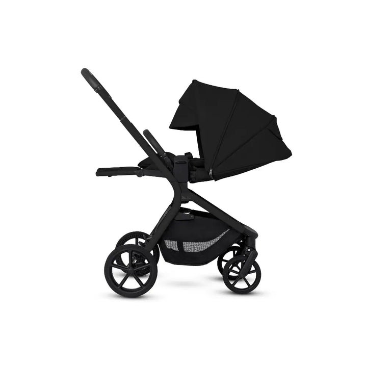 Silver Cross Breez Stroller &amp; Carry Cot Travel System Combo | Reversible Flat Recline Seat | Height Adjustable | All Terrain Suspension | One Hand Fold | Rain Cover &amp; Adaptors Included | Newborn to 4 Years | Up to 22kg - Onyx