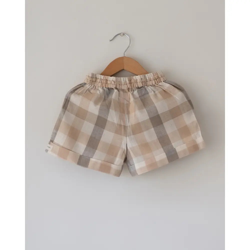 Love The World Today ‘Skygaze’ Beige Off White Checks Unisex Shorts In Handwoven Cotton - Beige
