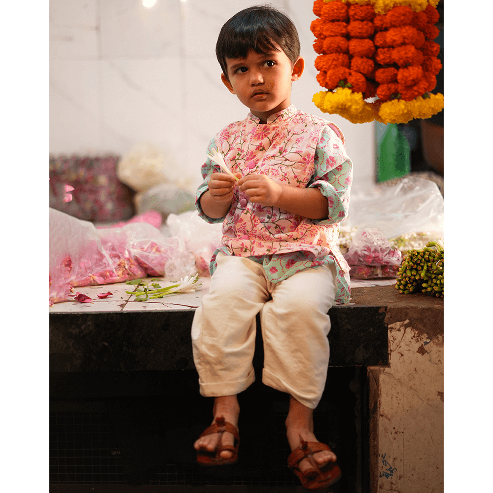 Love The World Today Phool Cotton Pink Floral Bandi- Boys