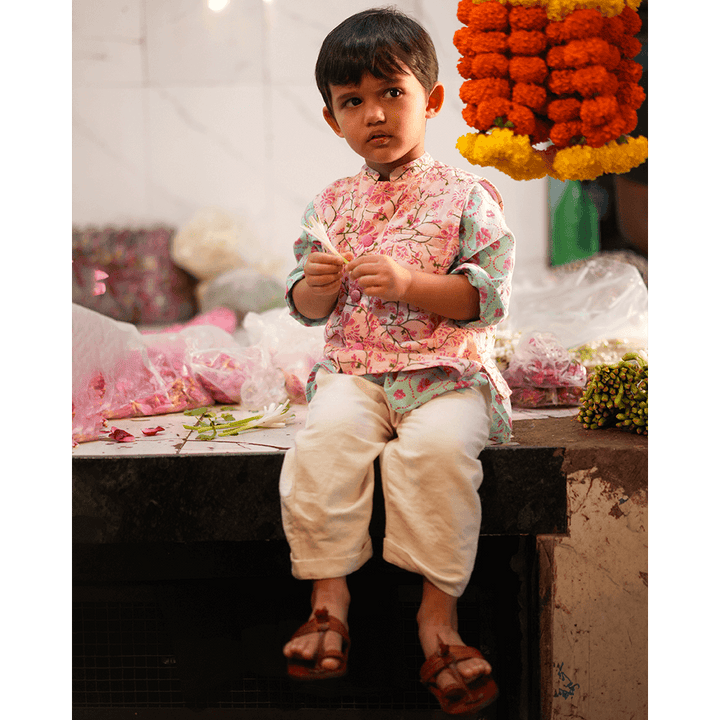 Love The World Today Phool Cotton Pink Floral Bandi- Boys
