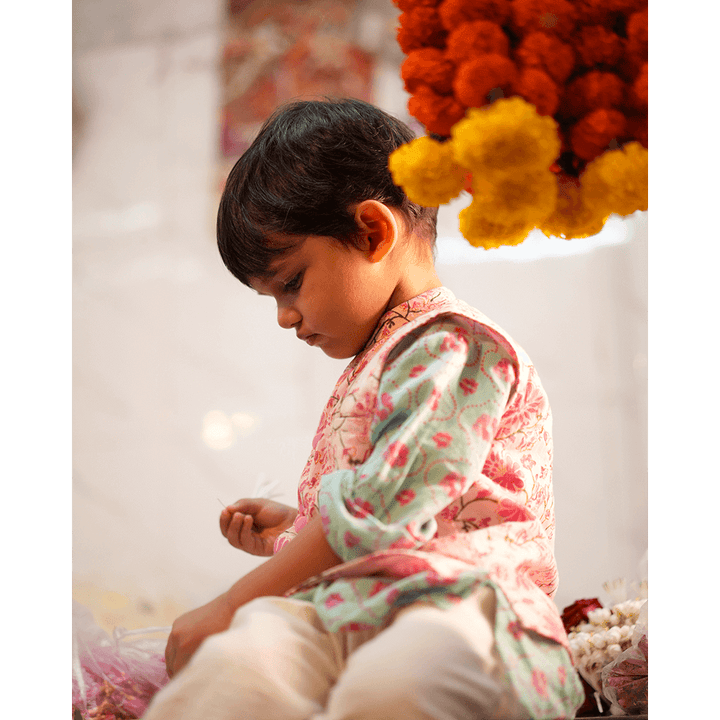 Love The World Today Phool Cotton Pink Floral Bandi- Boys