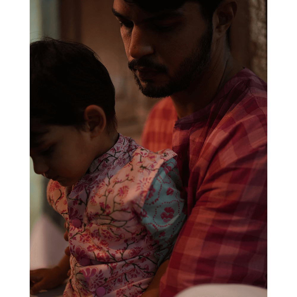 Love The World Today Phool Cotton Pink Floral Bandi- Boys
