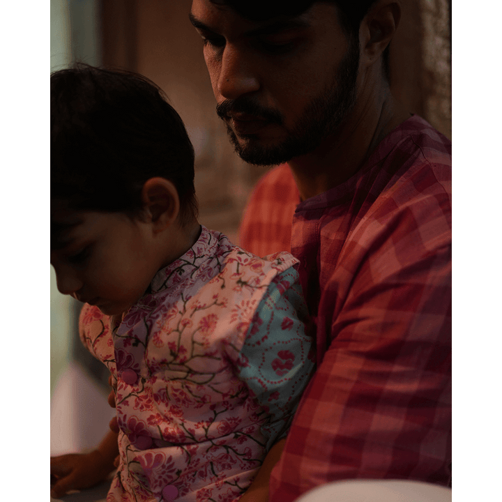 Love The World Today Phool Cotton Pink Floral Bandi- Boys
