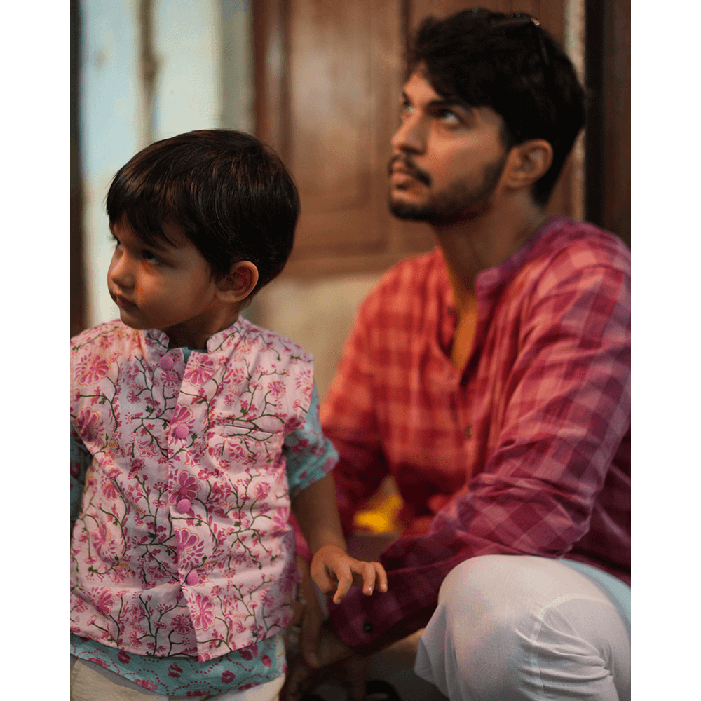 Love The World Today Phool Cotton Pink Floral Bandi- Boys