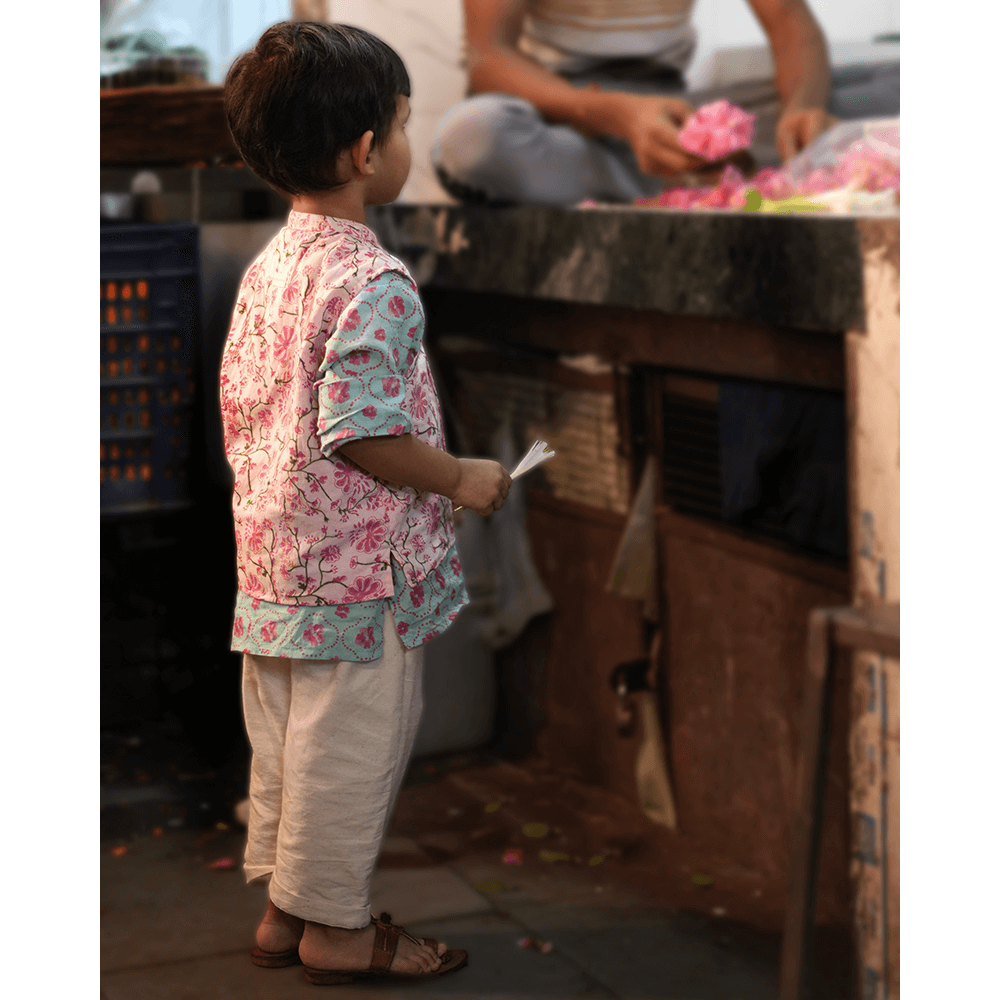 Love The World Today Phool Cotton Pink Floral Bandi- Boys
