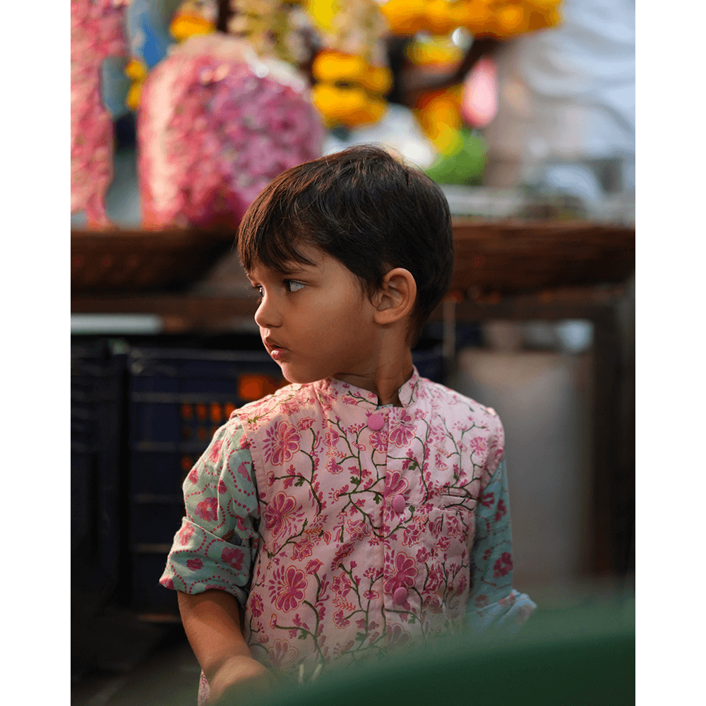 Love The World Today Phool Cotton Pink Floral Bandi- Boys