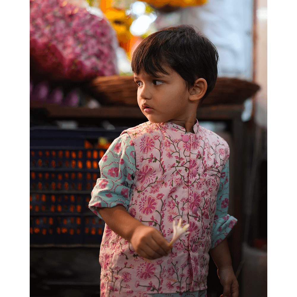 Love The World Today Phool Cotton Pink Floral Bandi- Boys