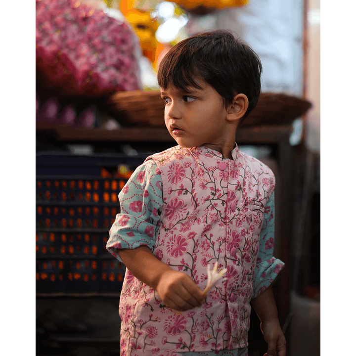 Love The World Today Phool Cotton Pink Floral Bandi- Boys