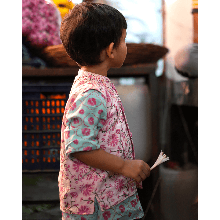 Love The World Today Phool Cotton Pink Floral Bandi- Boys