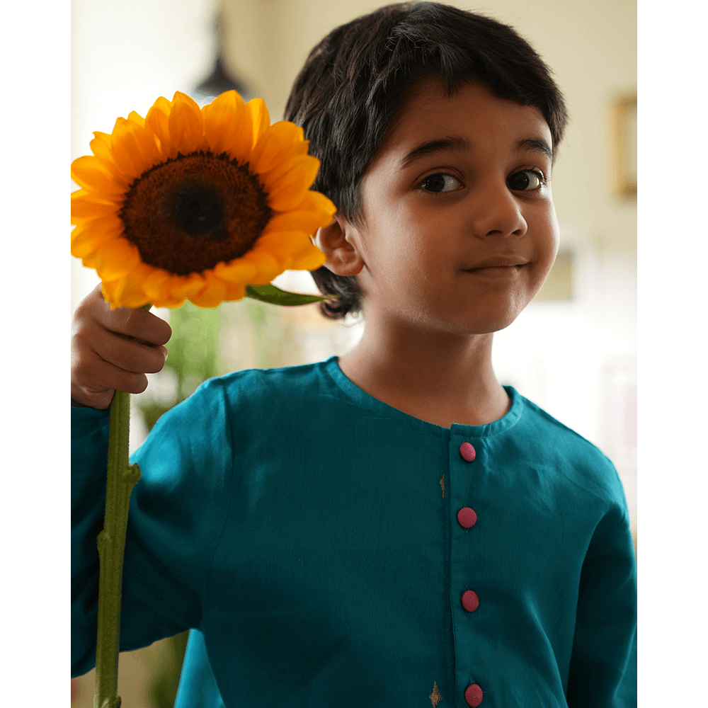 Love The World Today Nilima Kurta With Motif - Teal