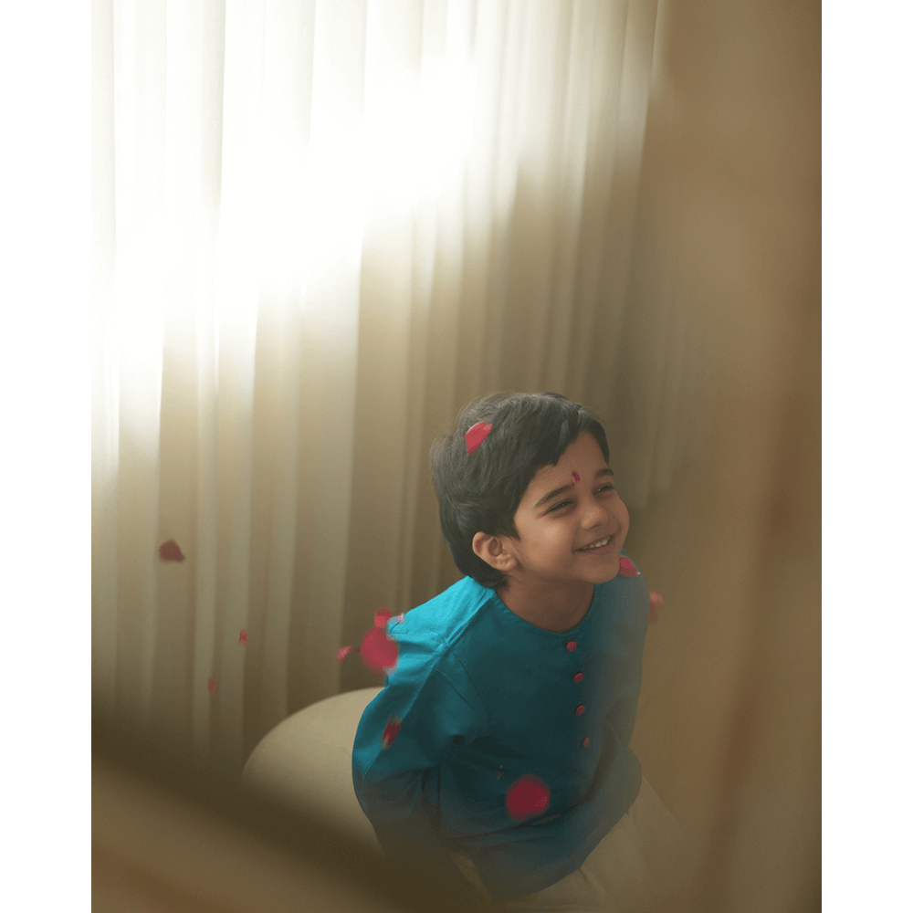 Love The World Today Nilima Kurta With Motif - Teal
