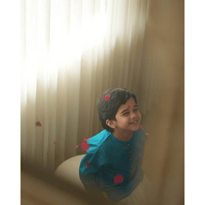 Love The World Today Nilima Kurta With Motif - Teal