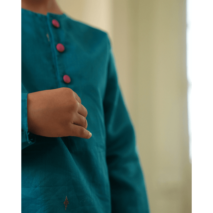 Love The World Today Nilima Kurta With Motif - Teal
