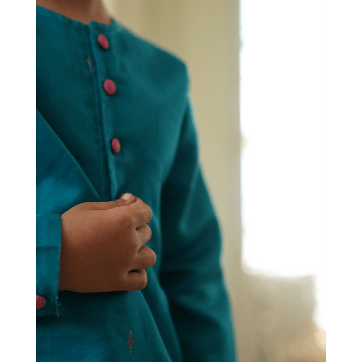 Love The World Today Nilima Kurta With Motif - Teal
