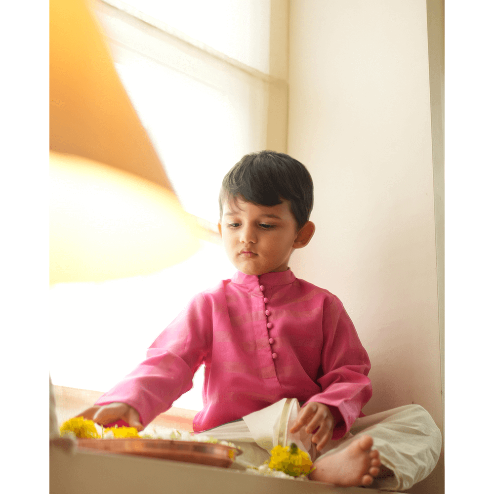 Love The World Today Neelkamal Ethnic Kurta - Pink Gold Stripe