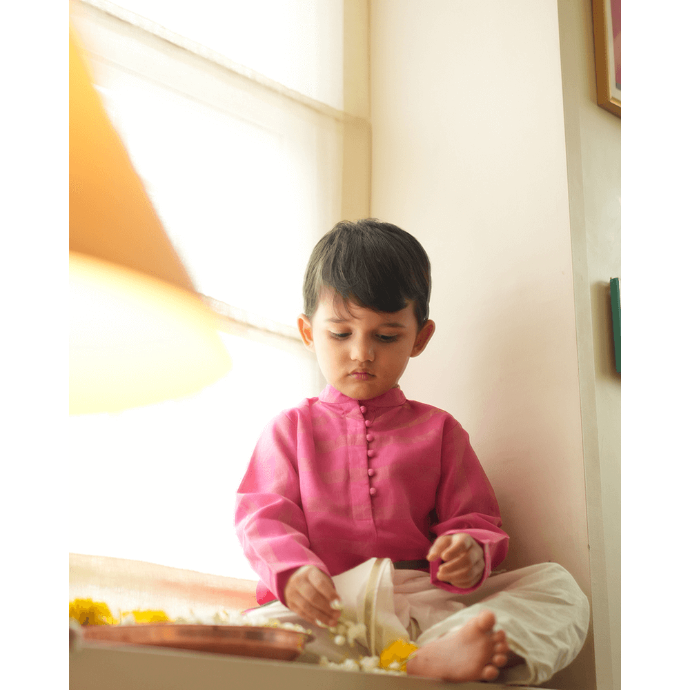 Love The World Today Neelkamal Ethnic Kurta - Pink Gold Stripe