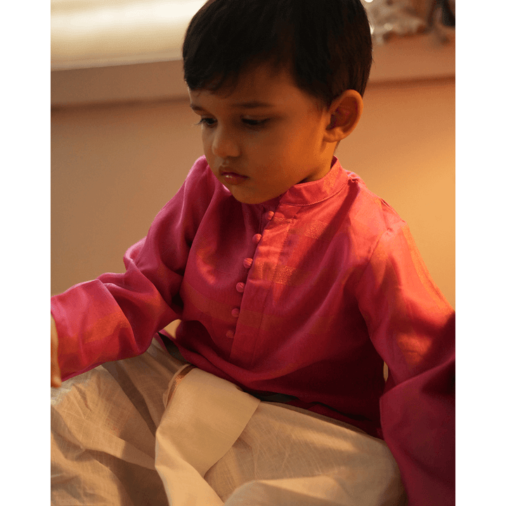 Love The World Today Neelkamal Ethnic Kurta - Pink Gold Stripe