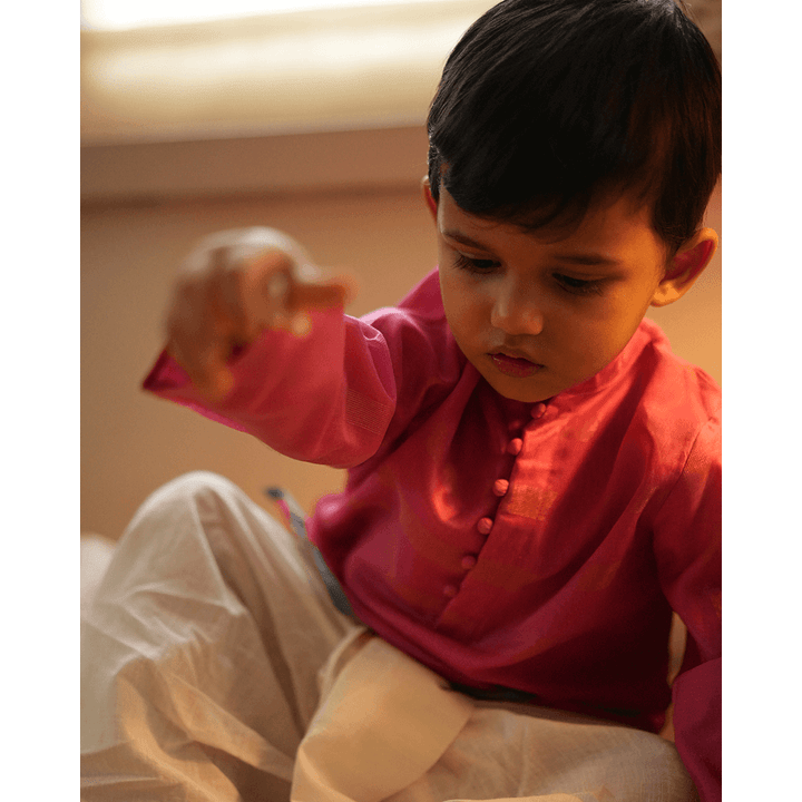 Love The World Today Neelkamal Ethnic Kurta - Pink Gold Stripe