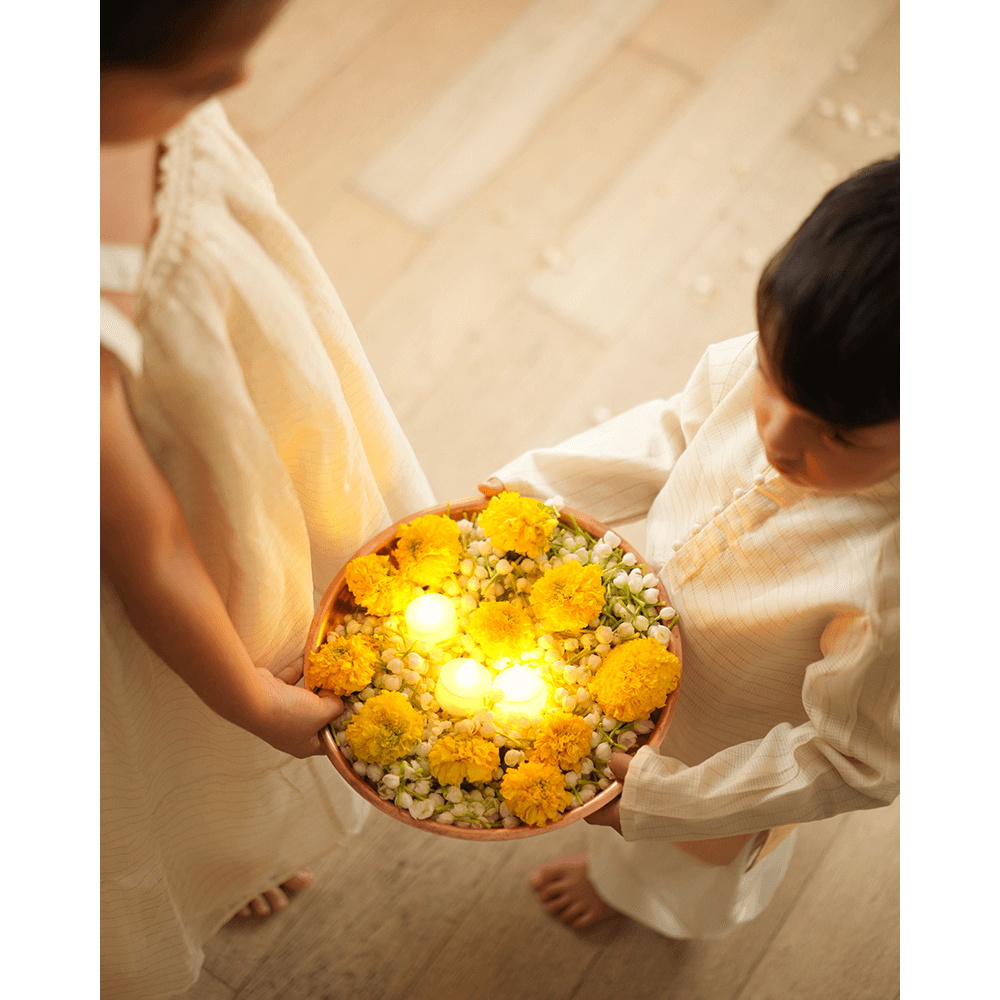 Love The World Today Parijat Festive Kurta - White and Gold