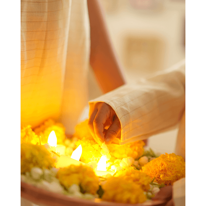 Love The World Today Parijat Festive Kurta - White and Gold