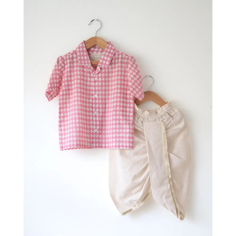 Love The World Today Boogie Pink White Rhombus Short Sleeve Shirt For Boys