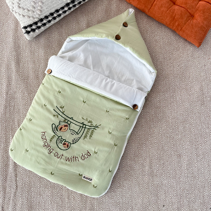 Bhaakur &quot;Hanging Out With Dad&quot; Baby Carrier Nest