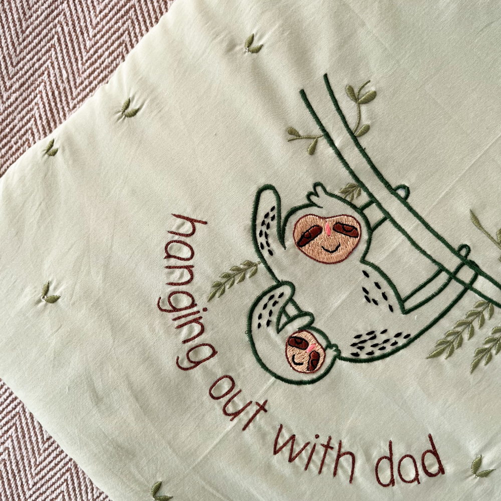 Bhaakur &quot;Hanging Out With Dad&quot; Baby Carrier Nest