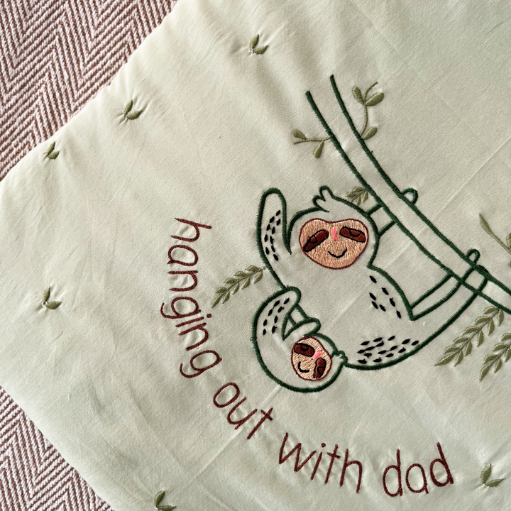 Bhaakur &quot;Hanging Out With Dad&quot; Baby Carrier Nest