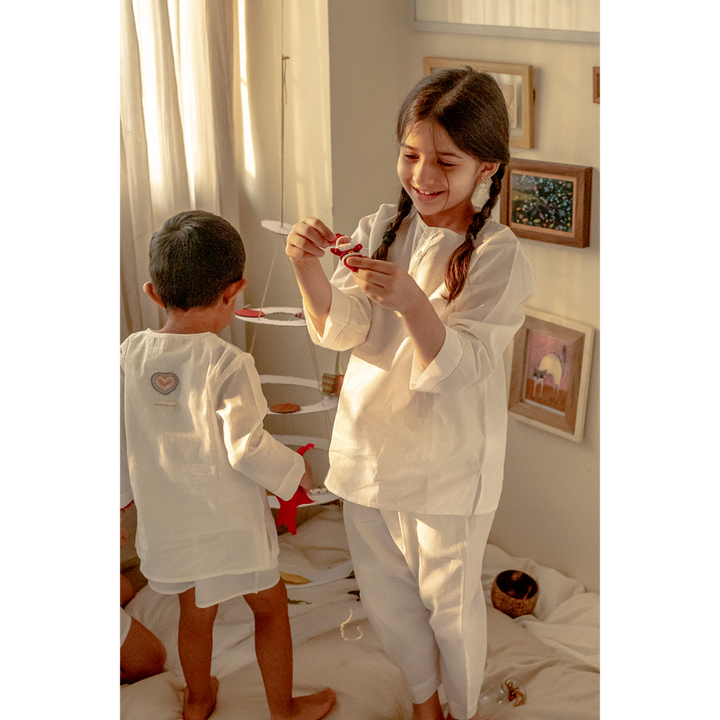 Love the World Today ‘I Want To Be Like Grandpa’ Kurta Pyjama Set - White