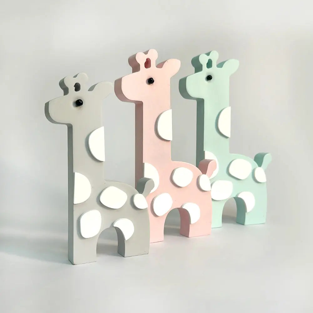 GWD Giraffe Family Figurines