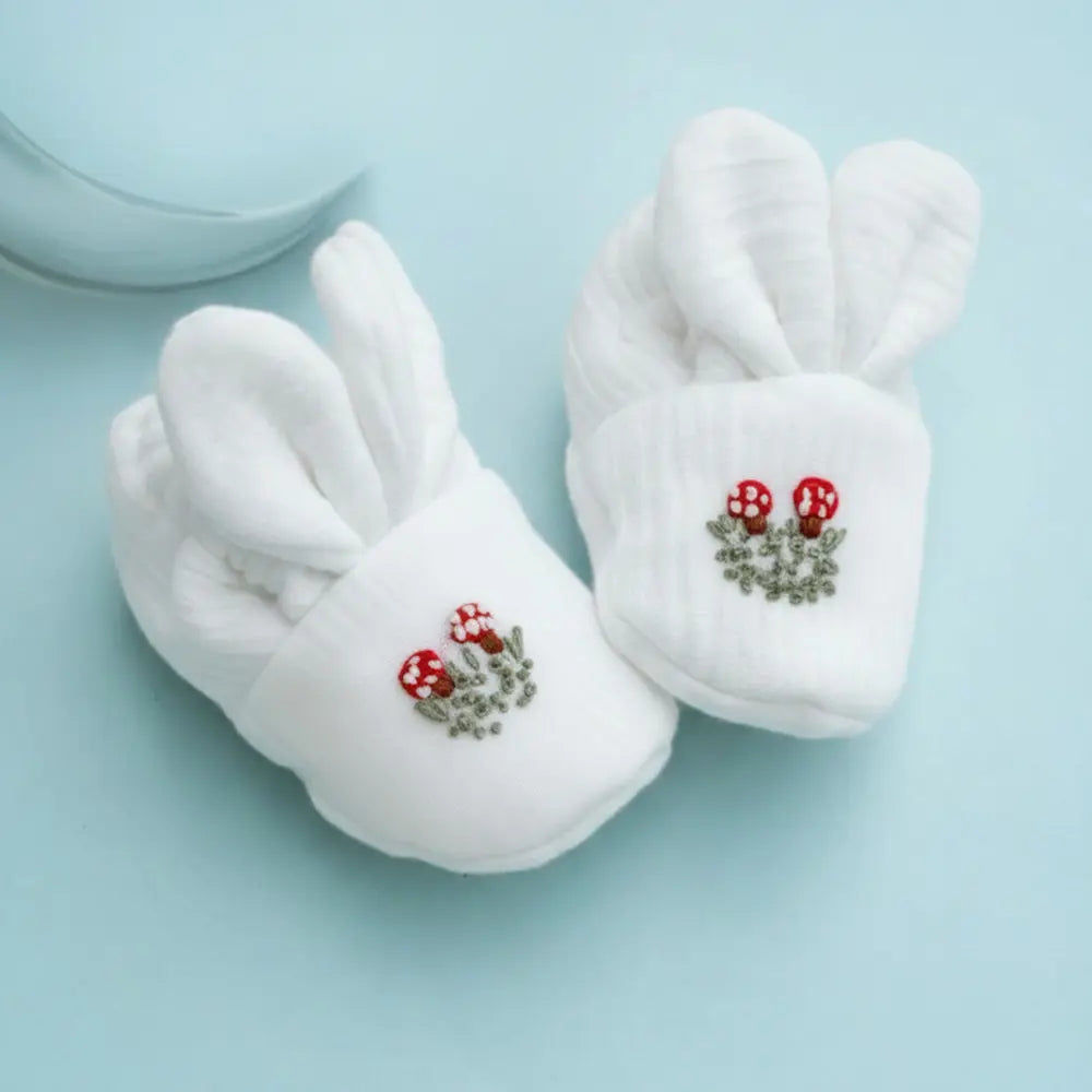 PureCloth.Co Nestling Unisex Newborn Gift Box | Toy Gift Set