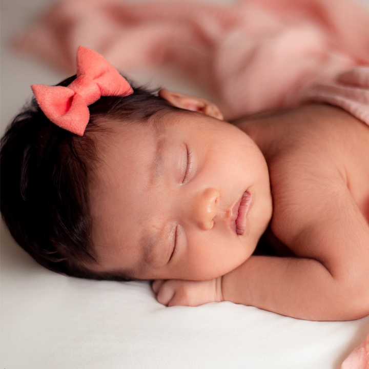 Rattle &amp; Co Baby Girl - Set of 5 bows