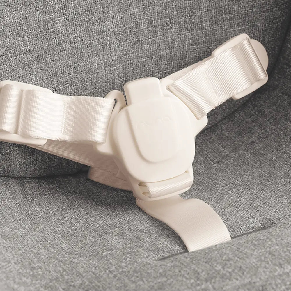 Nuna Bryn Baby High Chair-With Removable Seat Pad &amp; Child Tray-Tool Free Assembly-Made From Premium Black Walnut &amp; Maple Woods-For 6M+ (Upto 100 Kg)-Heritage