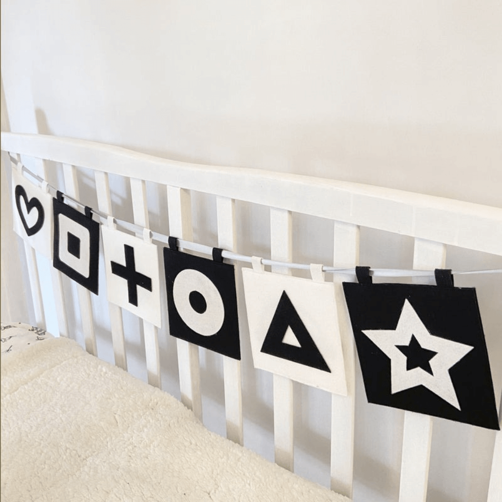 GWD Kids High Contrast Reversible Monochrome Felt Banner
