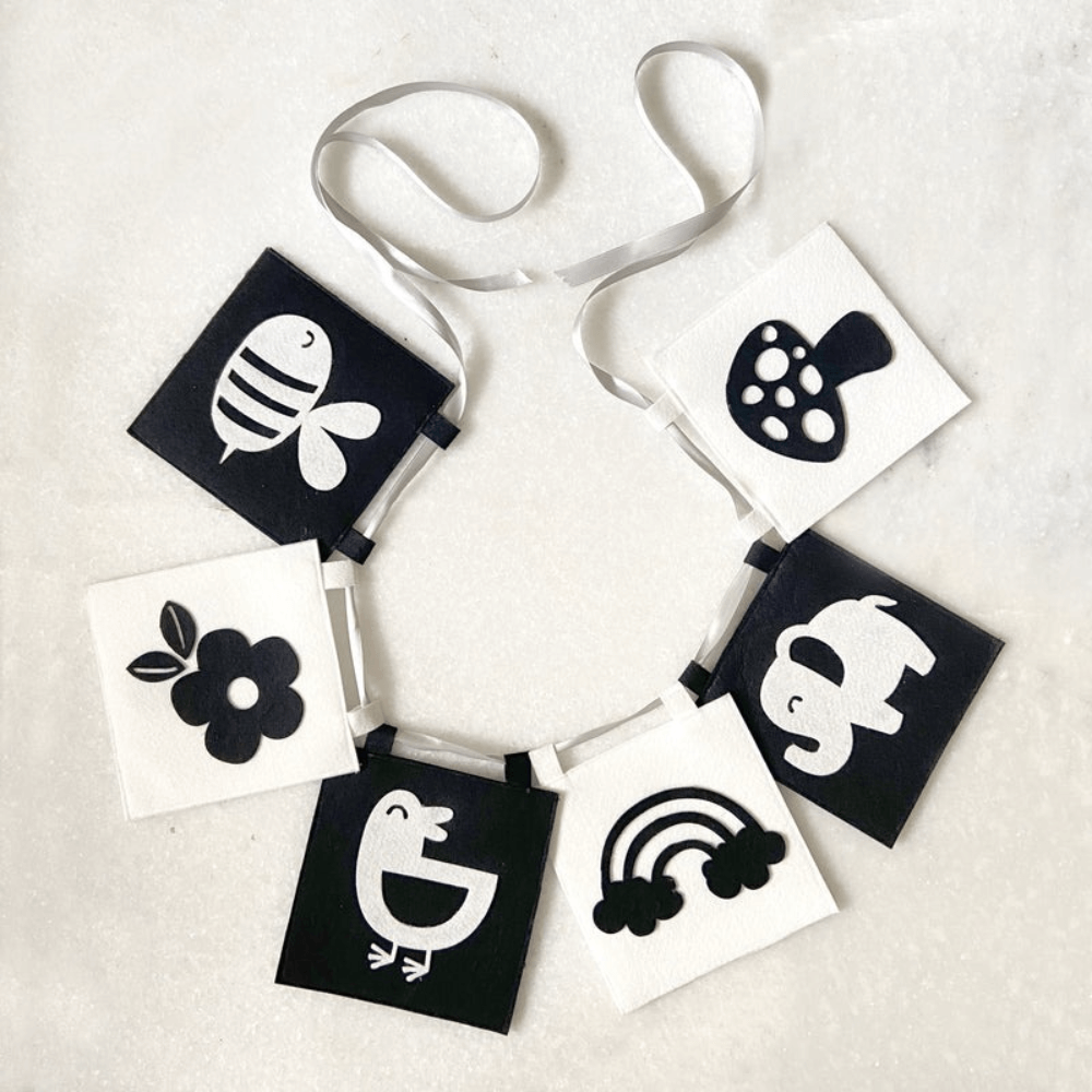 GWD Kids High Contrast Reversible Monochrome Felt Banner
