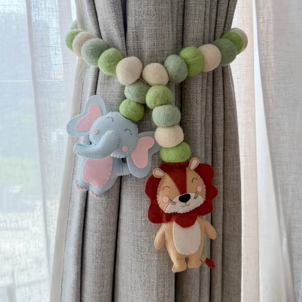 GWD Kids Safari Animals and Felt Ball - Curtain Tie Pair