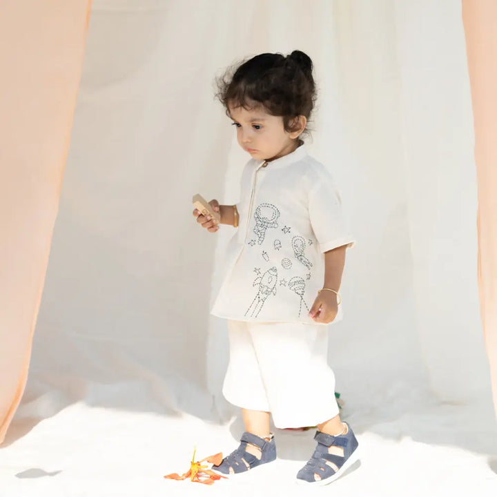 PureCloth.Co Unisex Kora Doodle Shirt &amp; Cargo Shorts - Off-White